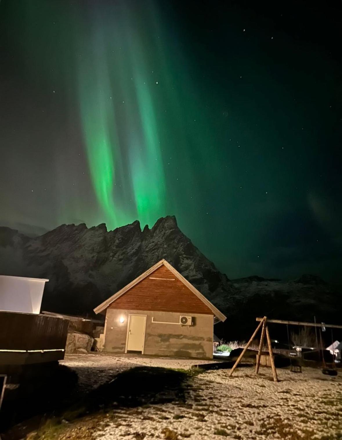 Leilighet Ballstad Eksteriør billede